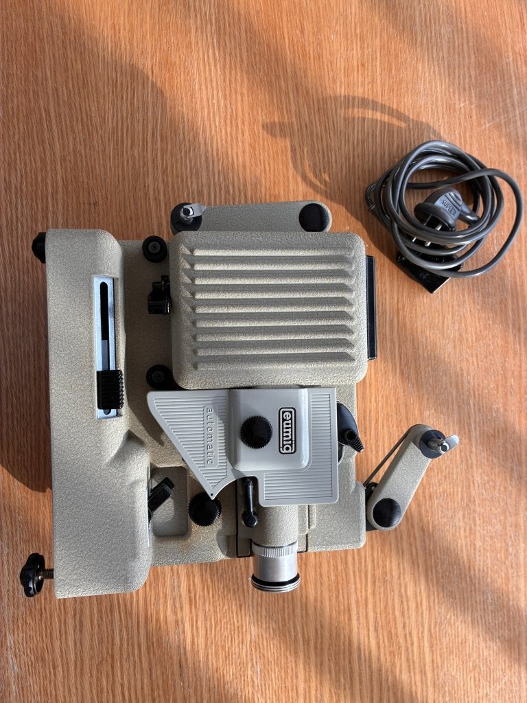 Vintage Eumig P8 Automatic 8mm filmprojector, Verzamelen, Ophalen, 1960 tot 1980, Projector