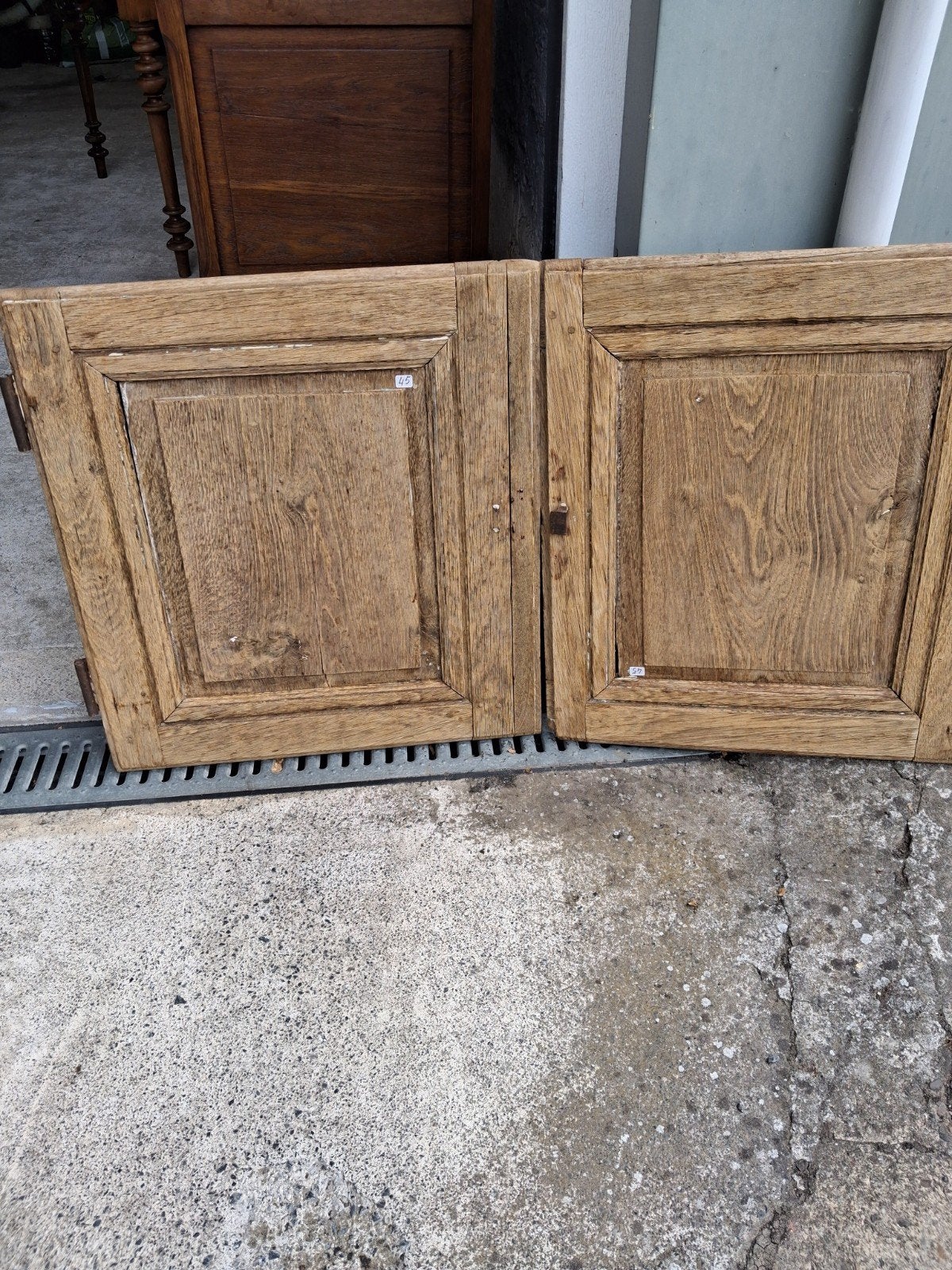 Portes en chêne, Enlèvement