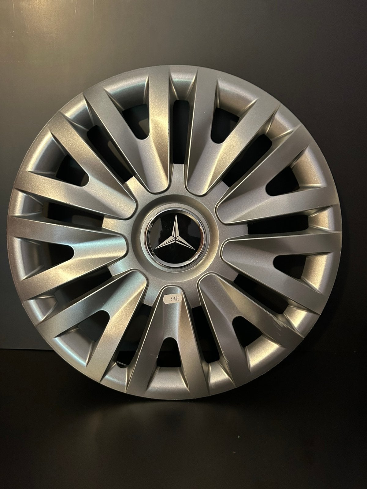 1 enjoliveur Mercedes vito viano 16", Autos : Divers, Enjoliveurs, Comme neuf, Enlèvement ou Envoi