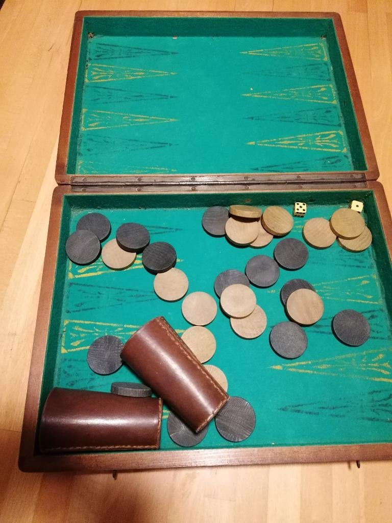 antiek backgammon spel, Ophalen, Gebruikt