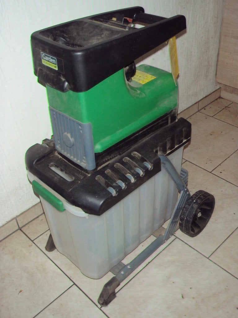 HAKSELAAR/GARTENHÄCKSLER, Tuin en Terras, Ophalen, Gebruikt, Einhell, Met opvangzak