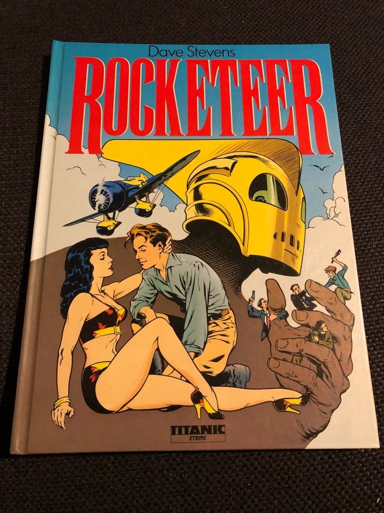 Strip Rocketeer - Dave Stevens *Titanic Strips*, Boeken, Stripverhalen, Dave Stevens, Eén stripboek, Ophalen of Verzenden, Zo goed als nieuw