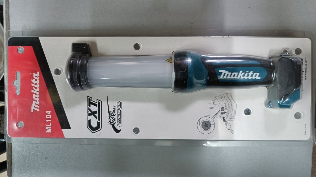 Nieuwe zaklamp makita ML104, Caravans en Kamperen, Ophalen, Nieuw, Accu