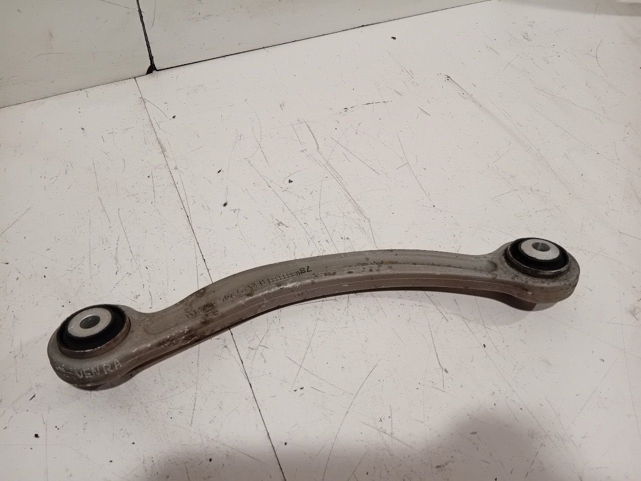 Draagarm rechts achter Mercedes-Benz C-Klasse, Onderdelen@venauto.nl, Van der Ven Autorecycling B.V., Gebruikt, Ettenseweg 76, 4706 PB Roosendaal, The Netherlands