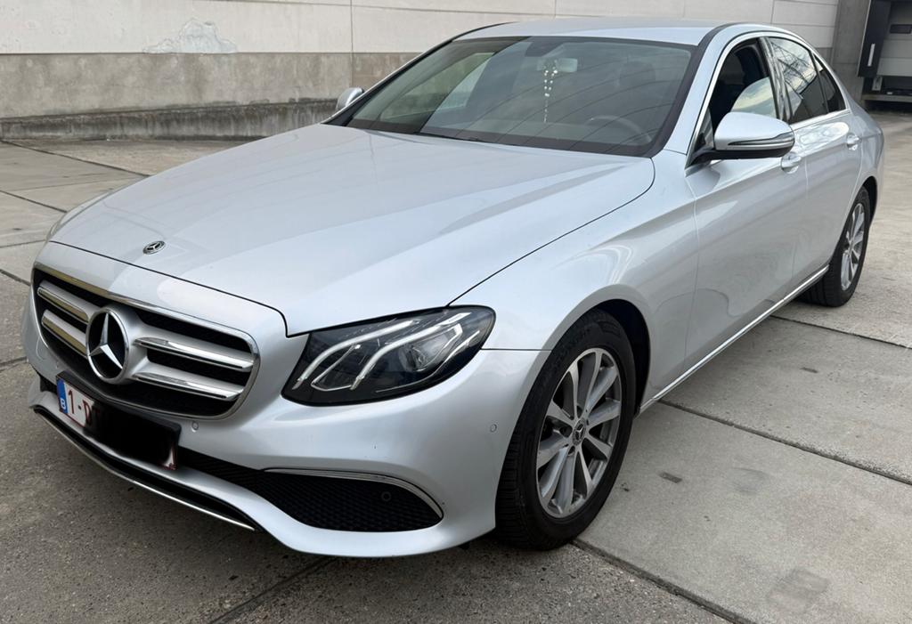 Mercedes E220 Euro 6B Diesel km 77000 Gekeurd vvk, Auto's, Automaat, 1995 cc, 4 cilinders, Leder en Stof