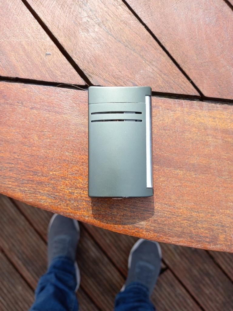 Briquet ST Dupont, unisexe, model Maxijet couleur kaki foncé, Enlèvement ou Envoi, Utilisé, Briquet