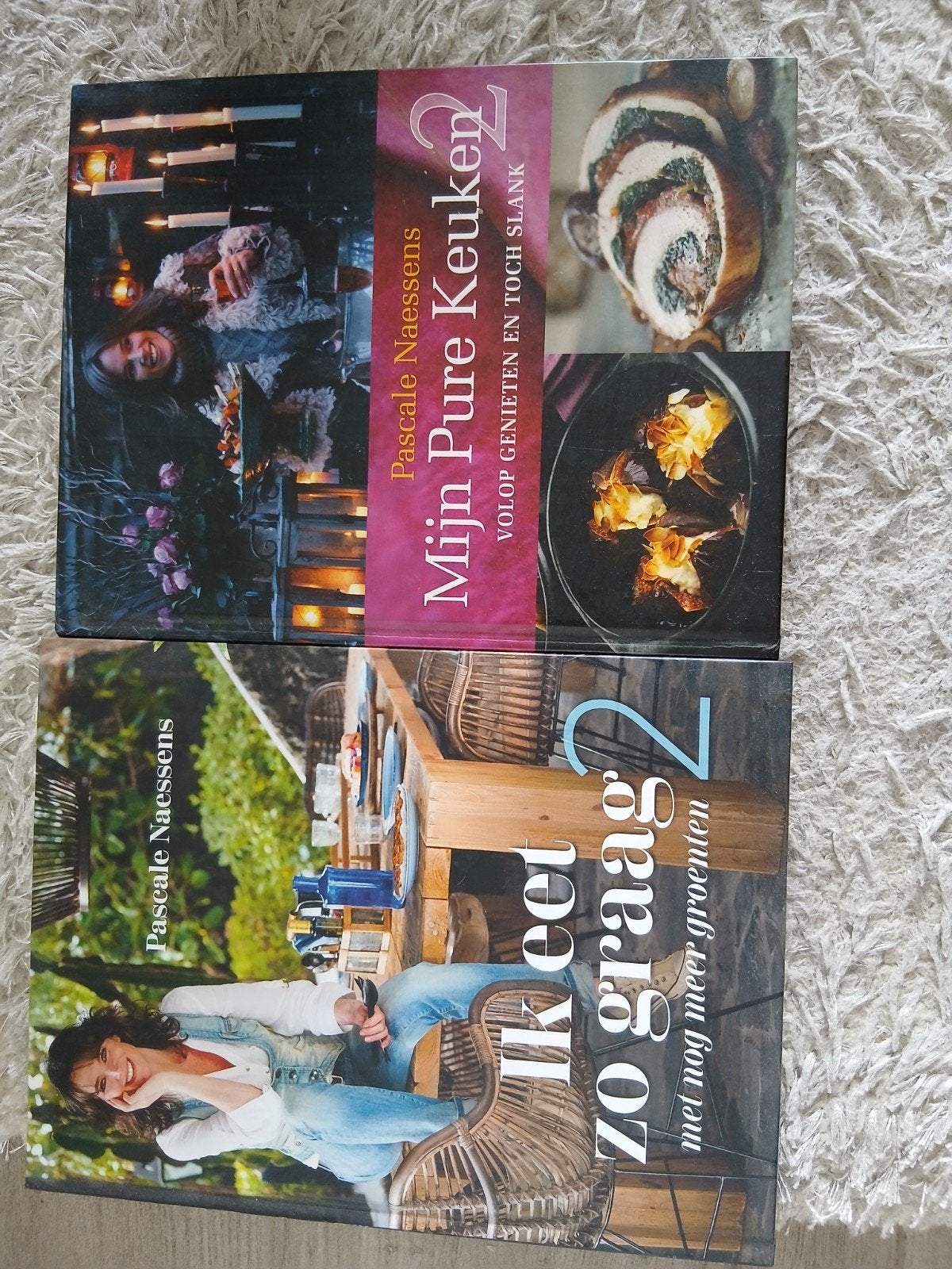 Pascale Naessens kookboeken 2st, Ophalen, Zo goed als nieuw