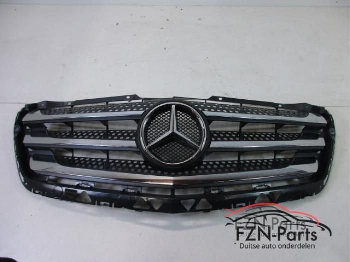 Mercedes-Benz Sprinter W906 Grille Chrome (A9068880523), Ophalen of Verzenden, Gebruikt