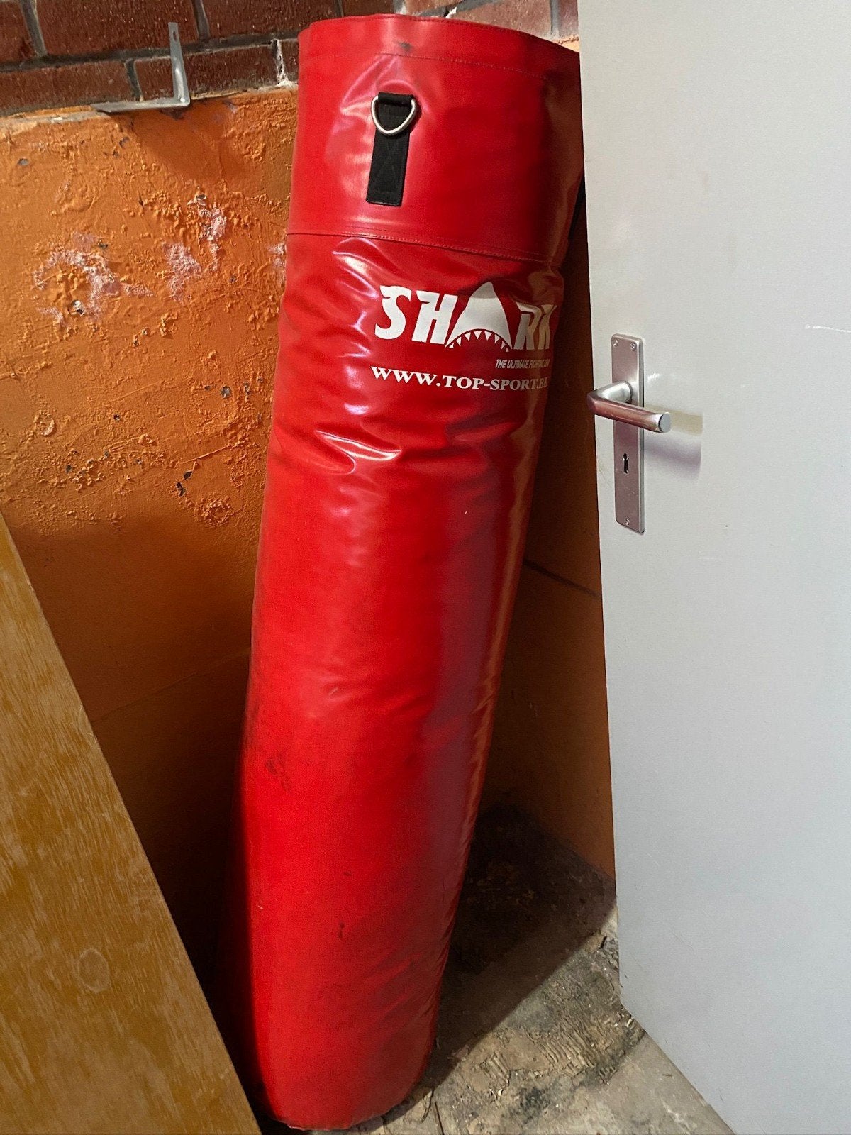 Bokszak Shark, Ophalen, Bokszak