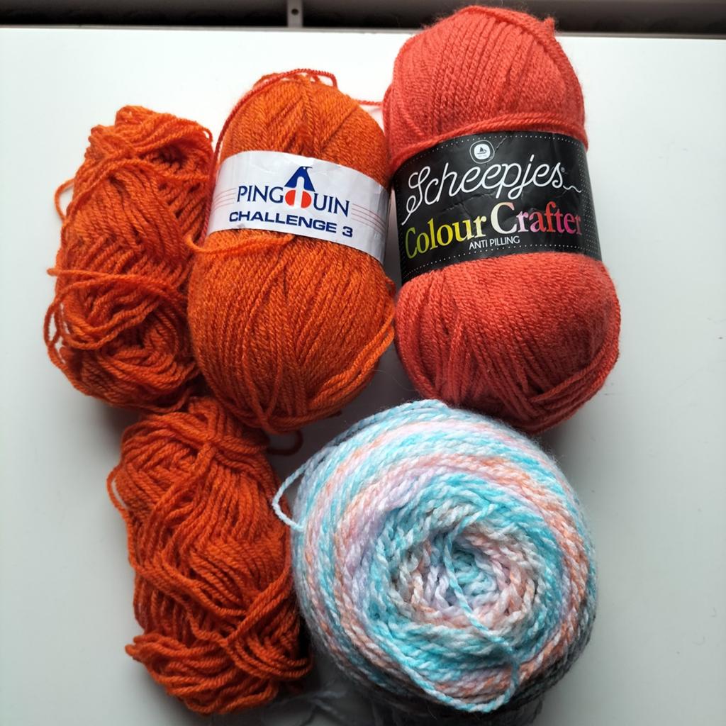 Lot oranje acryl wol, Hobby en Vrije tijd, Breien en Haken, Gebruikt, Breien of Haken, Wol of Garen, Ophalen of Verzenden