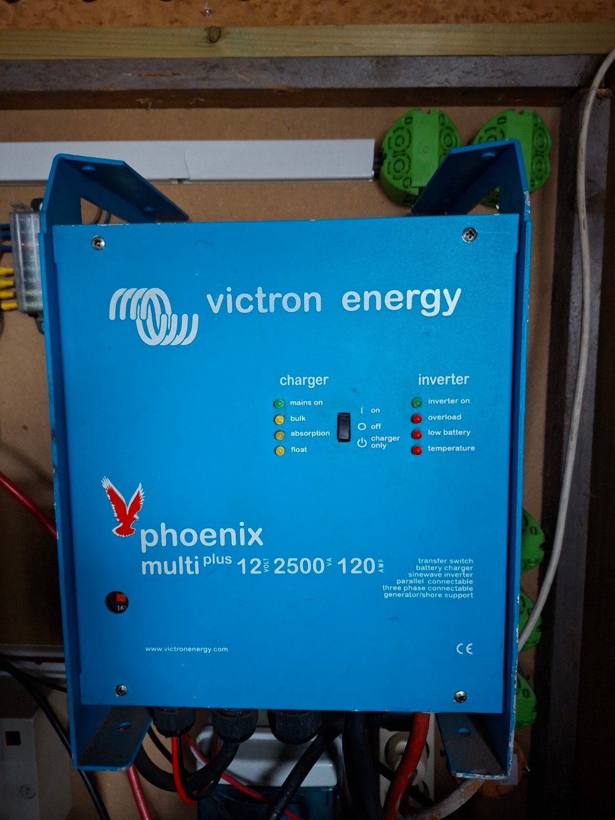 Victron omvormer mppt en batterij, Ophalen