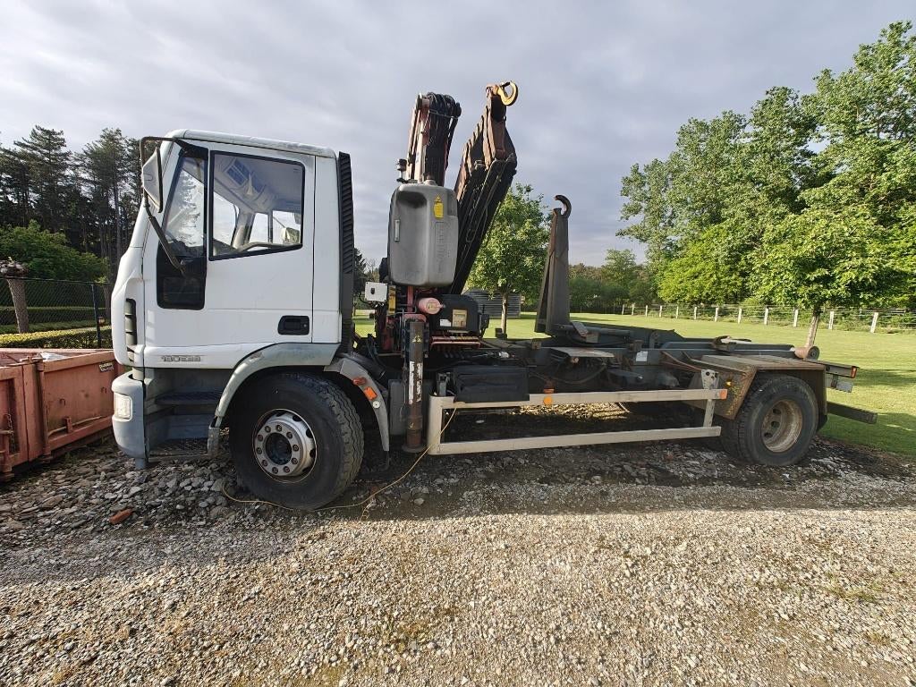 Iveco Eurocargo / Container systeem / Kraan Fassi F235XP, Zwart, Iveco, Wit, Bedrijf