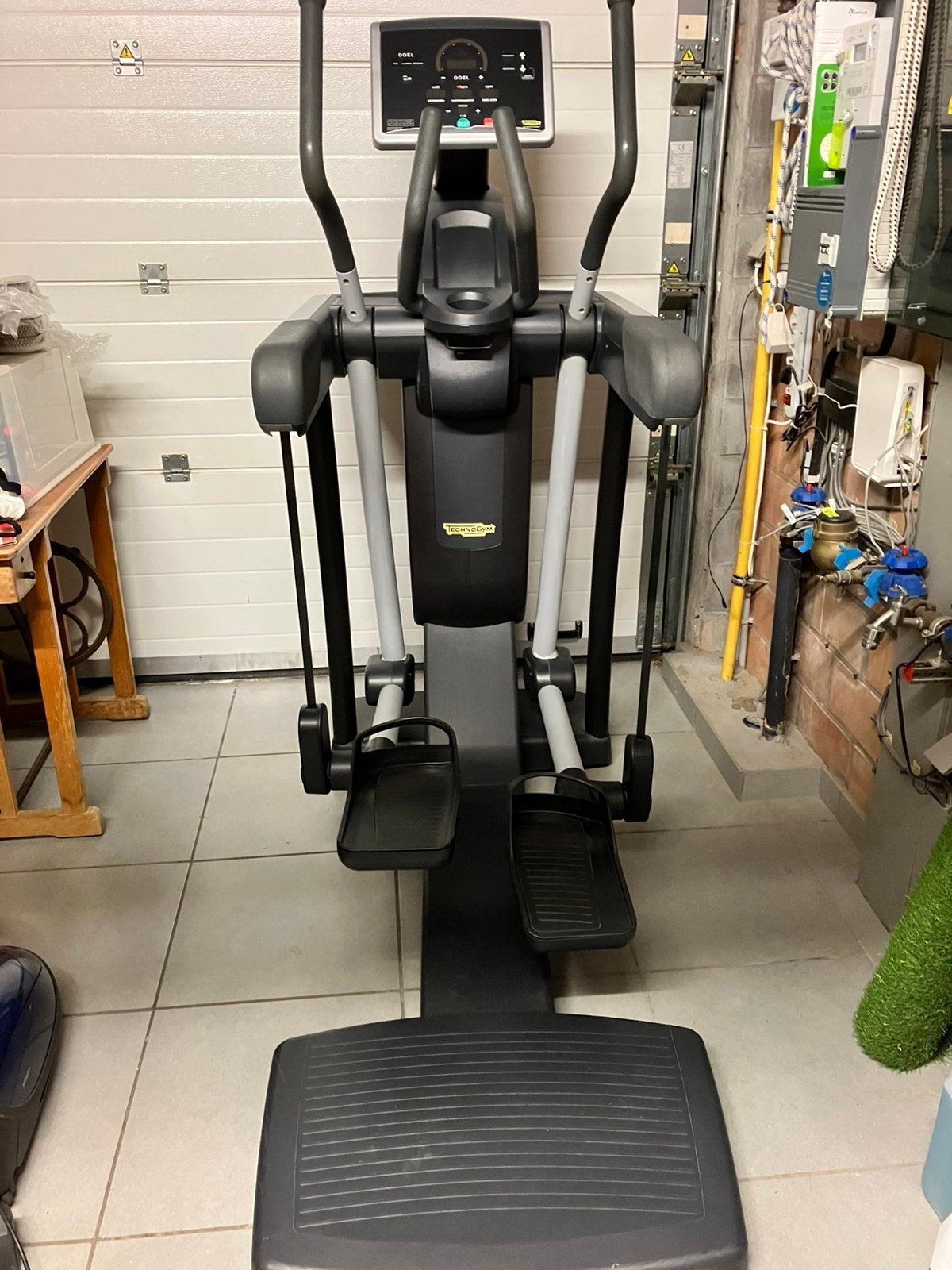 Vélo elliptique Technogym Vario Excite +, Enlèvement, Utilisé, Jambes, Métal
