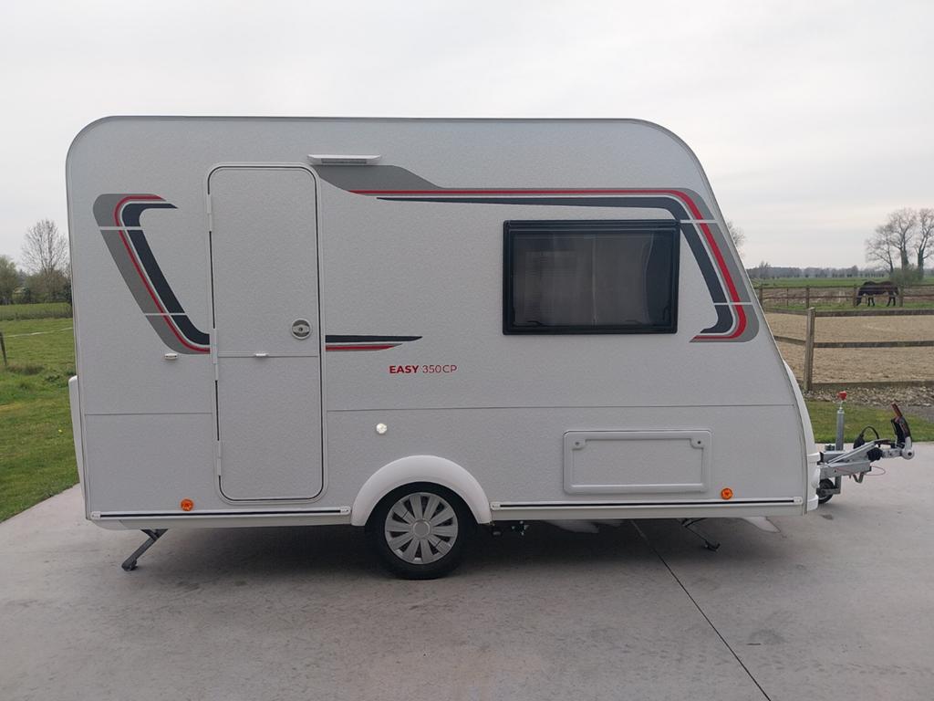 Sterckeman Easy 350CP met mover Go2 en zakluifel, Caravanes & Camping, Caravanes, Entreprise, Sterckeman, Mover, Trappe de service