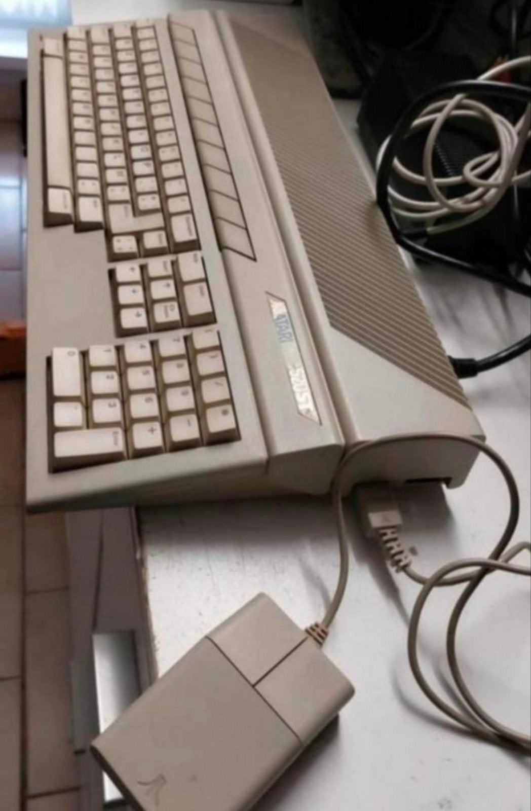 Te koop atari520 st complete harde schijf met zwart-wit sche, Ophalen