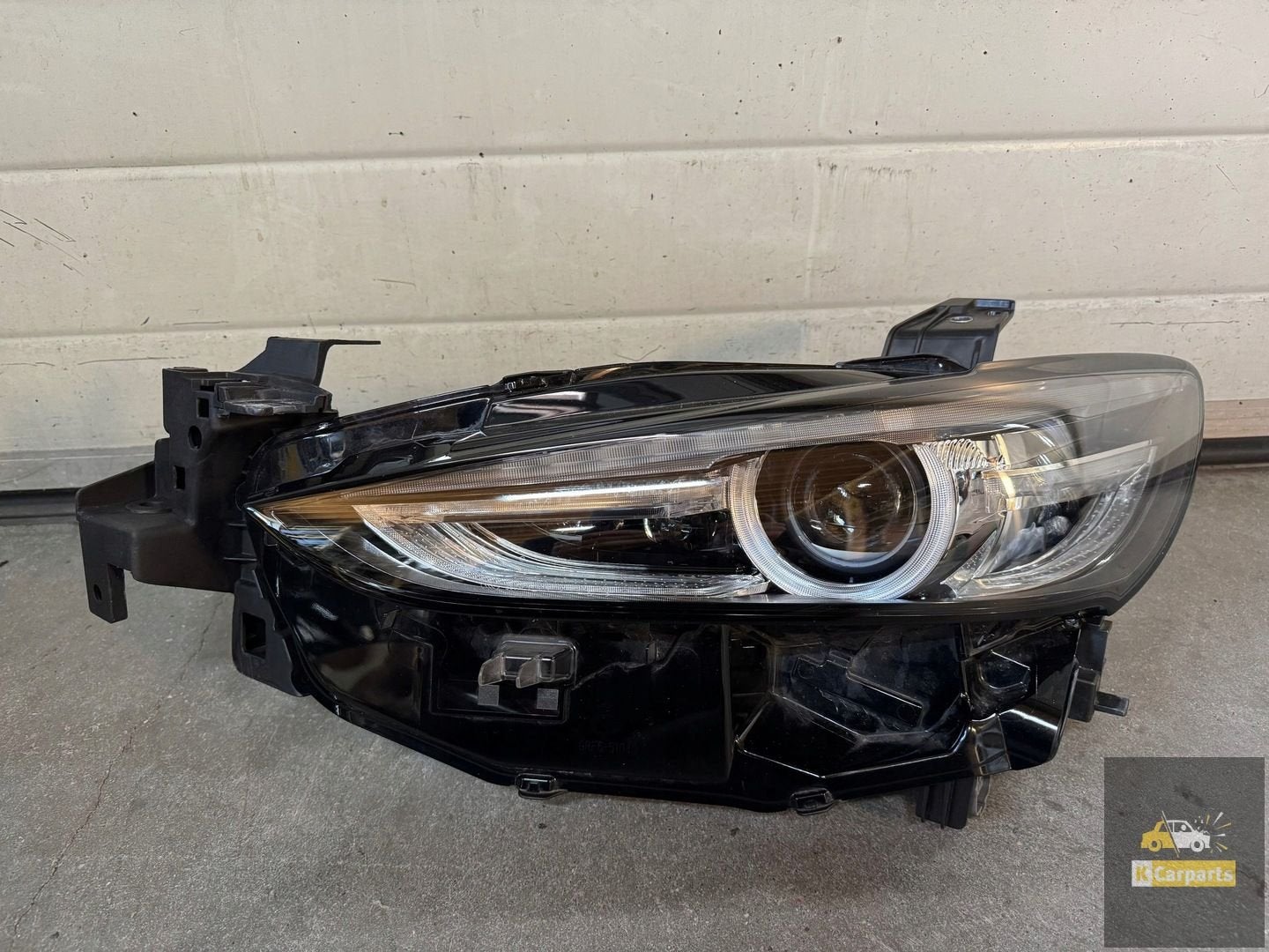 Mazda 6 FULL LED feu arri re gauche LIF GL, Shinchi, Fuchu-Cho 3-1
730-8670  Hiroshima, Mazda Motor Corporation, Info@mazda.co.jp