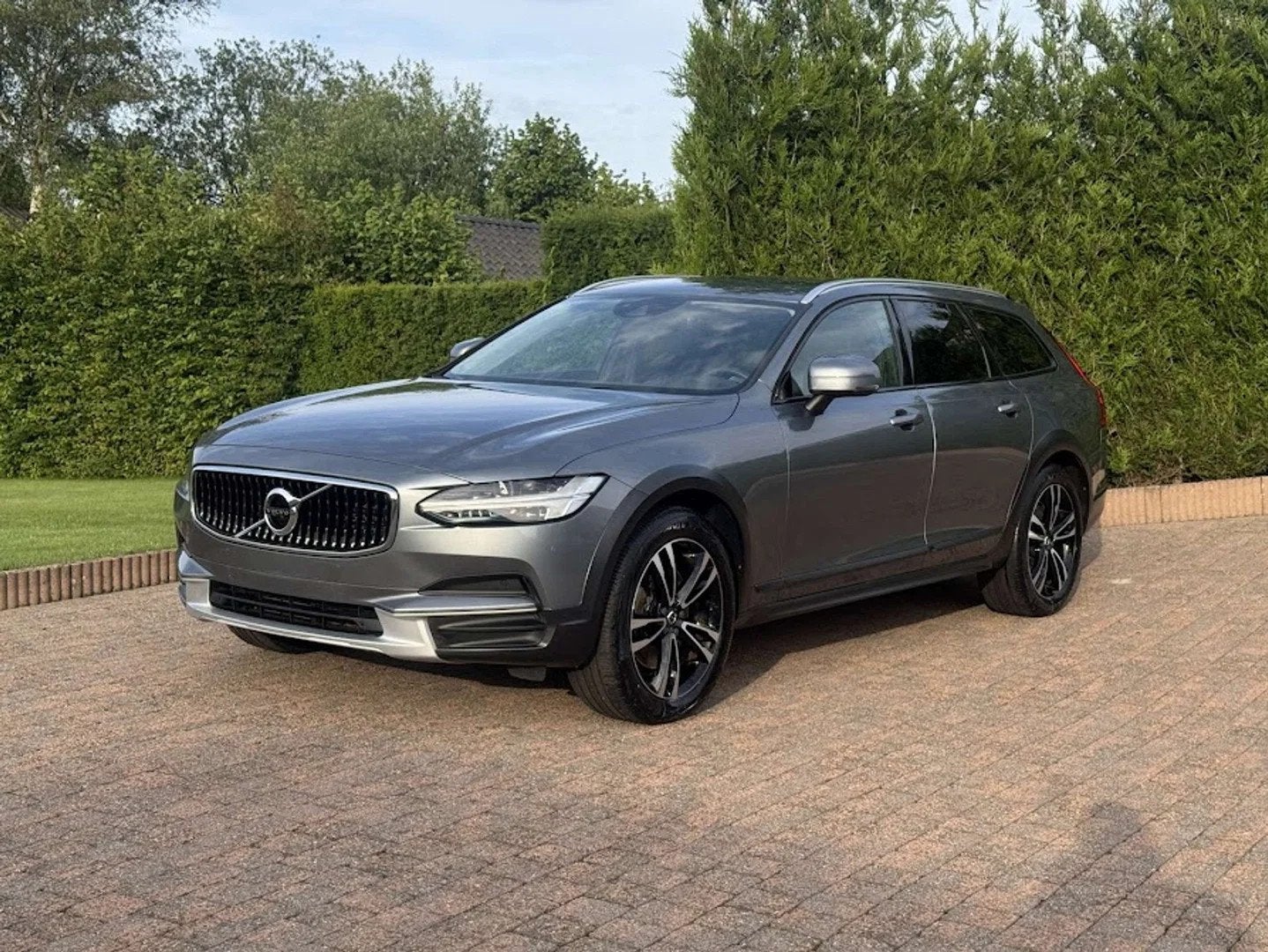 Volvo V90 Cross Country 2.0 D4 AWD Pro / LEDER / PDC / CARPL, Cuir, Argent ou Gris, Achat, V90