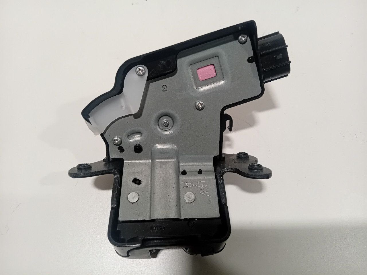 Slot mechaniek kofferdeksel achterklep elektrisch Toyota C-H, Auto-onderdelen, Onderdelen@venauto.nl, Van der Ven Autorecycling B.V.