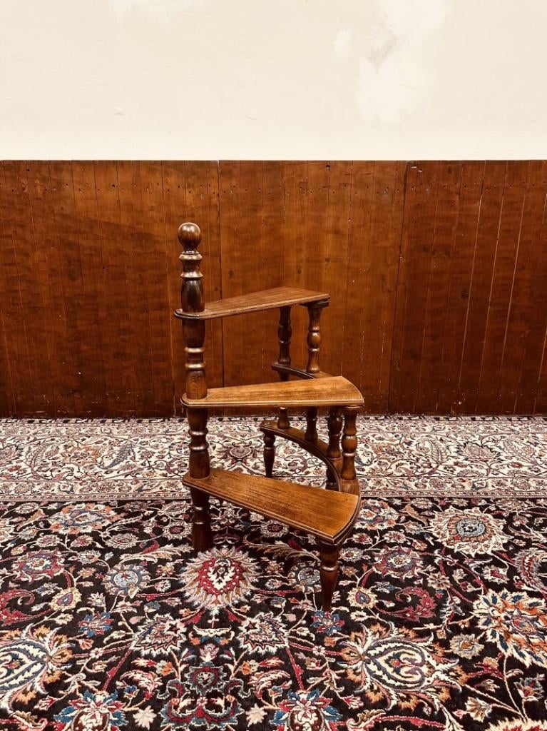 Klassiek Engels Bibliotheektrap Trap, Antiek en Kunst, Ophalen