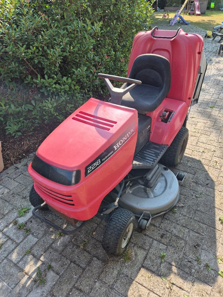 Zitmaaier Honda 2218, Tuin en Terras, Zitmaaiers, Gebruikt, 90 tot 120 cm, Elektrische starter, Opvangzak, Opvangbak, Ophalen