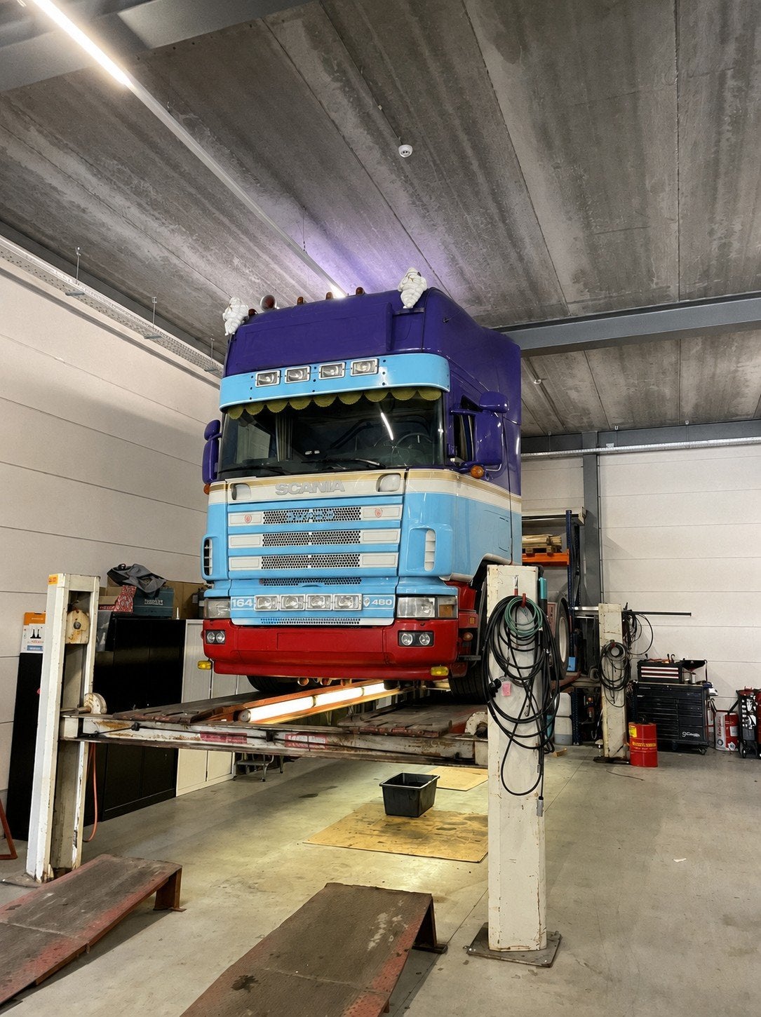 Koni Vrachtwagen 4 palenbrug 14000kg, Ophalen