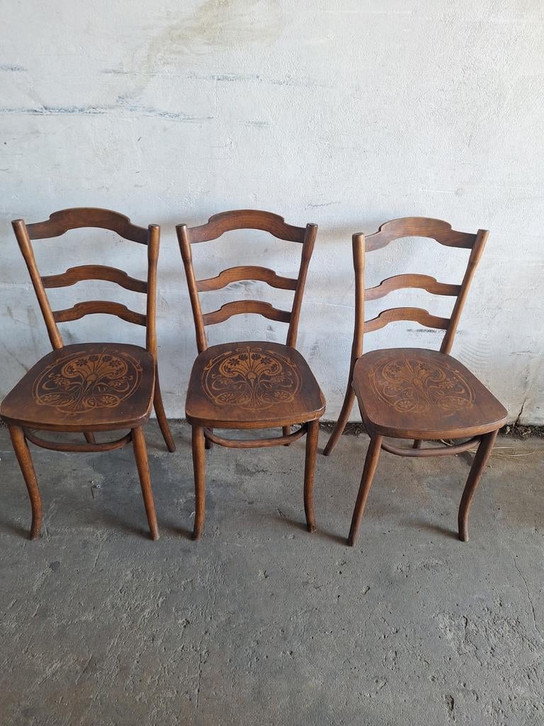 3 anciens Chaises bistrot vintage