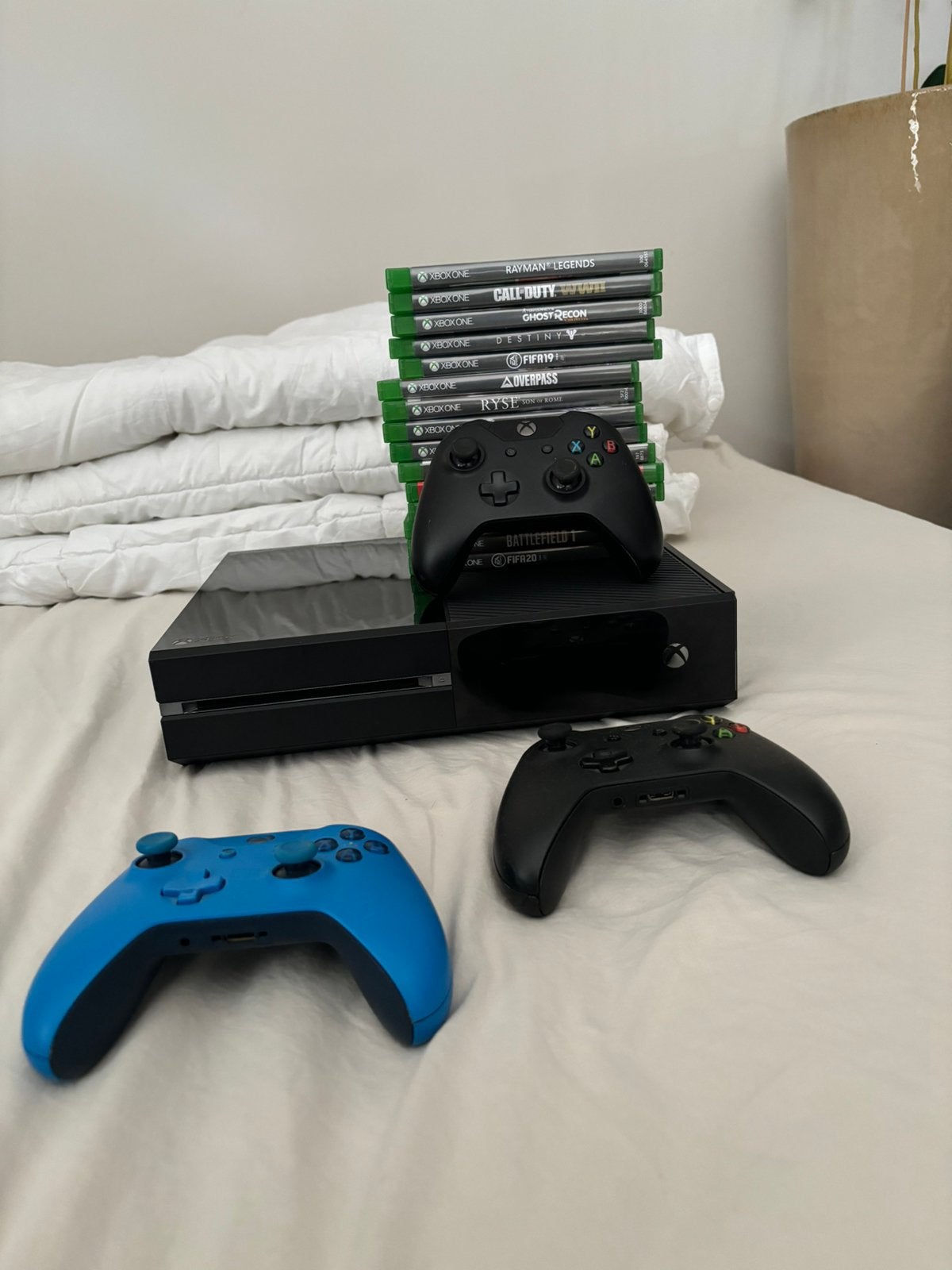 Xbox one + nieuwe headset, Ophalen of Verzenden, Zo goed als nieuw, Xbox One