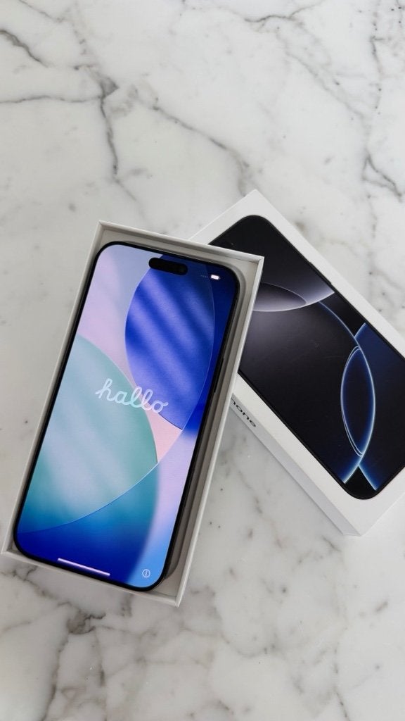 Apple iPhone 16 Pro Max - Black Titanium - 256 GB, Zwart, IPhone 16 Pro Max, Zo goed als nieuw, Ophalen