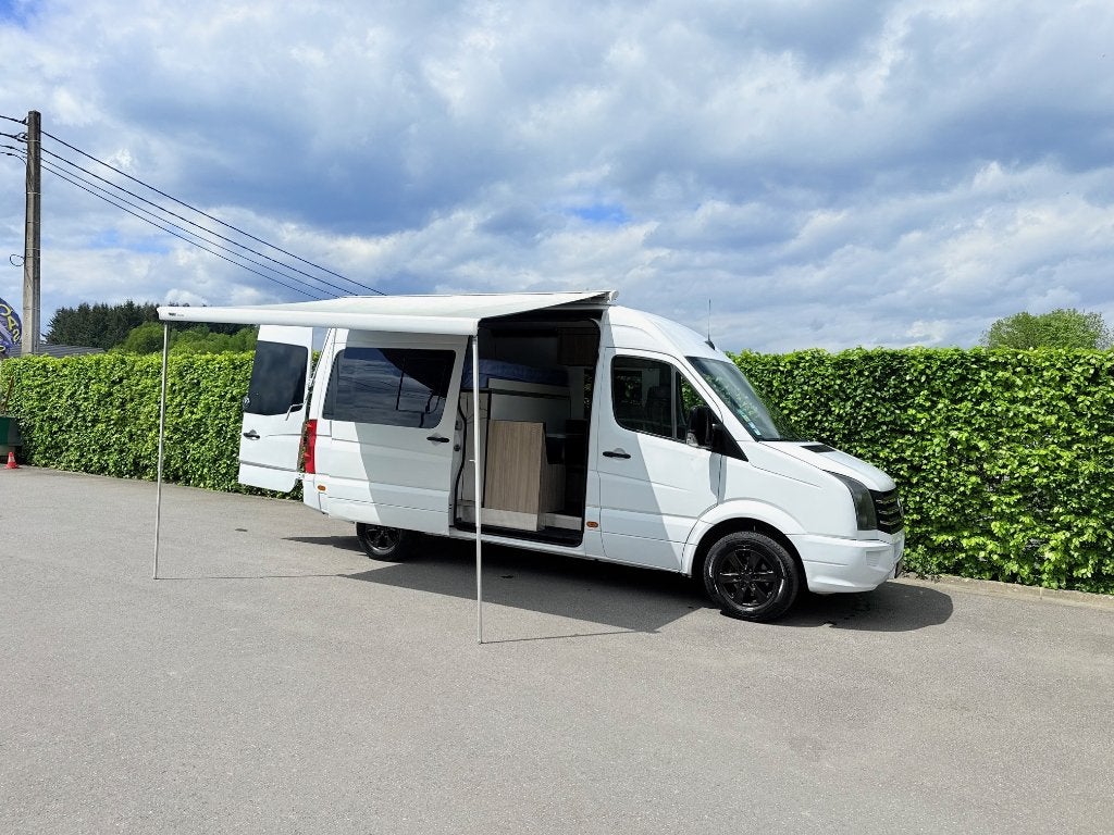 VW CRAFTER CAMPING CAR 3 PERSONNES GRAND GARAGE MOTO OU VELO, 6 à 7 mètres, Siège standard, Vitre pare-soleil, Diesel