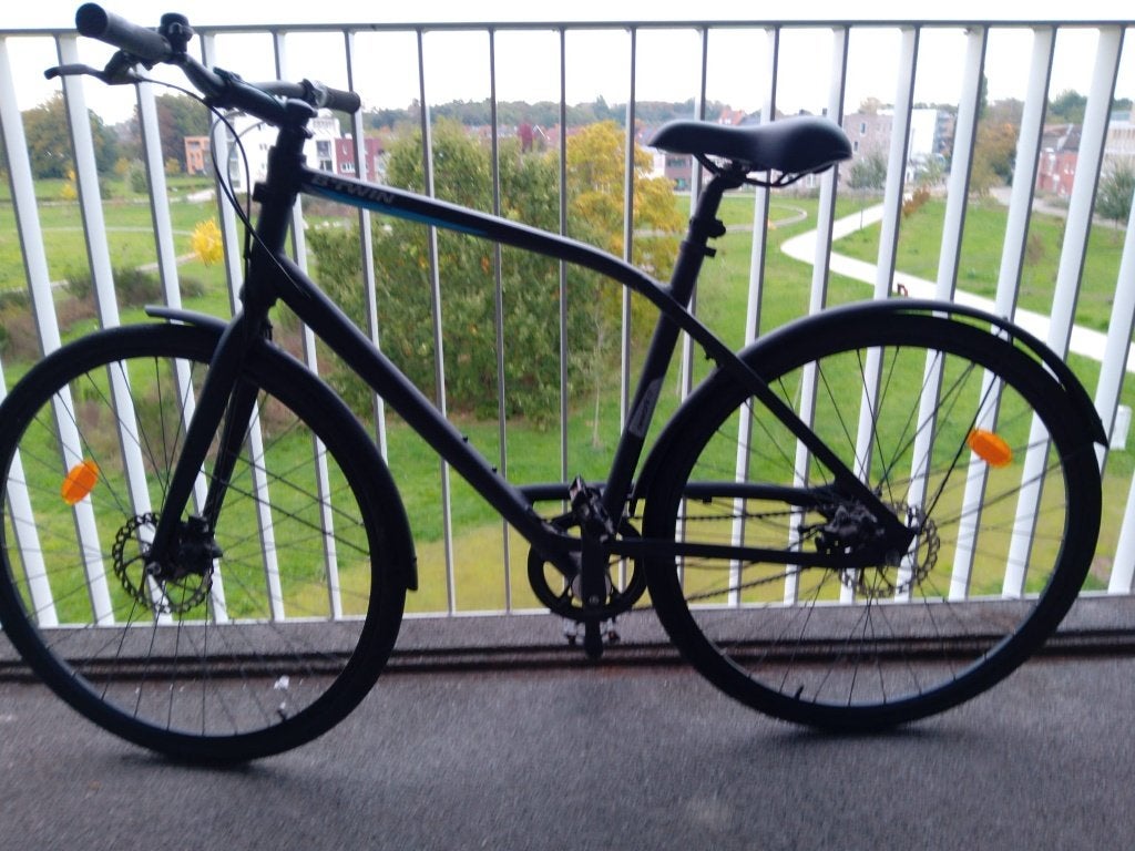 B’Twin Network 500 – fiets met schijfremmen + lichten, Fietsen en Brommers, Ophalen, 20 inch of meer, Gebruikt, B-twin decathlon
