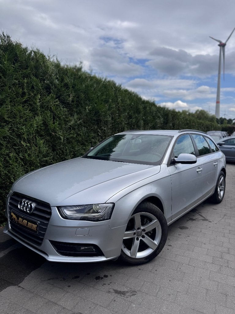 Audi A4 1.8TFSI 2014, Auto's, Audi, Voorwielaandrijving, https://public.car-pass.be/vhr/646f49bf-4a9f-48ee-843e-c129a0b333b2, 4 cilinders