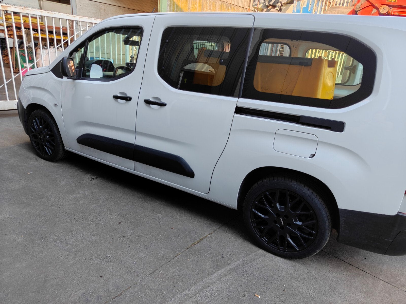 Nieuw!! Banden & velgen Peugeot partner 1.5 Blue HDI 18 duim, Ophalen of Verzenden, Peugeot