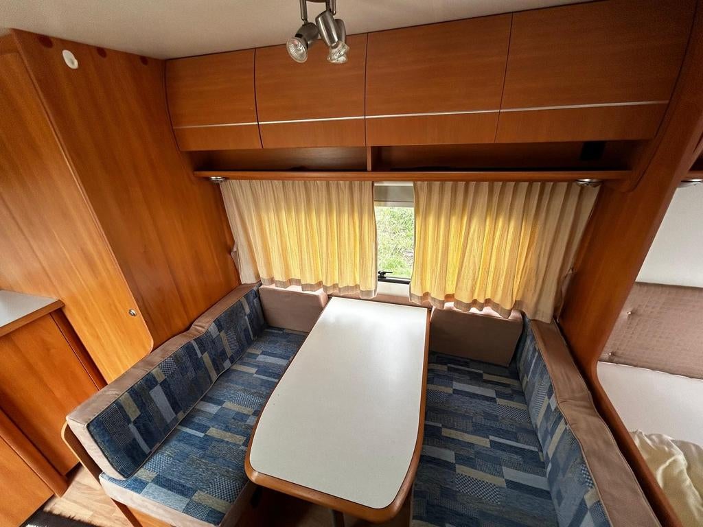 Caravan Home-Car 2007 met voortent, Caravans en Kamperen, Caravans, Particulier, Home-car, Douche, Fietsenrek, Koelkast, Schokbreker