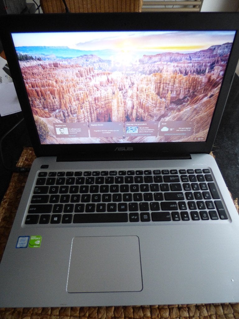 Asus 15.6 laptop I5 ssd 16g ram Qwerty, 256 GB, Met videokaart, Qwerty, Refurbished