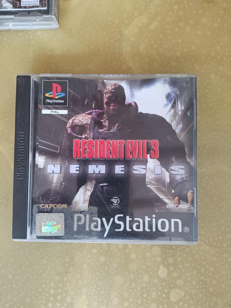Resident evil nr1  nr2  nr3, Ophalen of Verzenden, Zo goed als nieuw, Avontuur en Actie, Vanaf 16 jaar