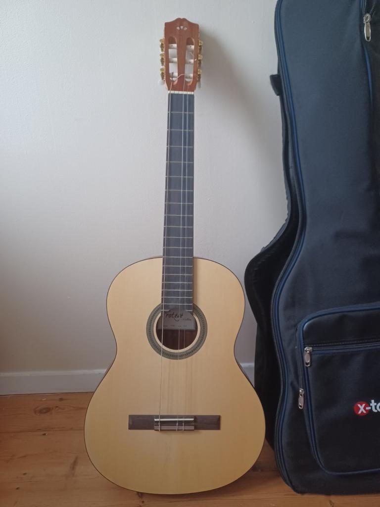 Guitare neuf avec sac, Musique & Instruments, Enlèvement ou Envoi, Neuf, Guitare classique ou espagnole