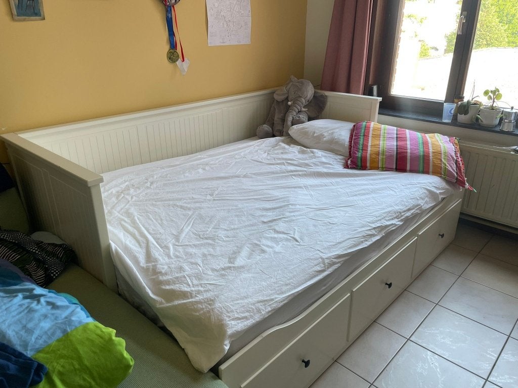 IKEA houten bedframe wit Hemnes uitschuifbaar 3 lades, Huis en Inrichting, Slaapkamer | Bedden, Ophalen, Tweepersoons, IKEA, 160 cm