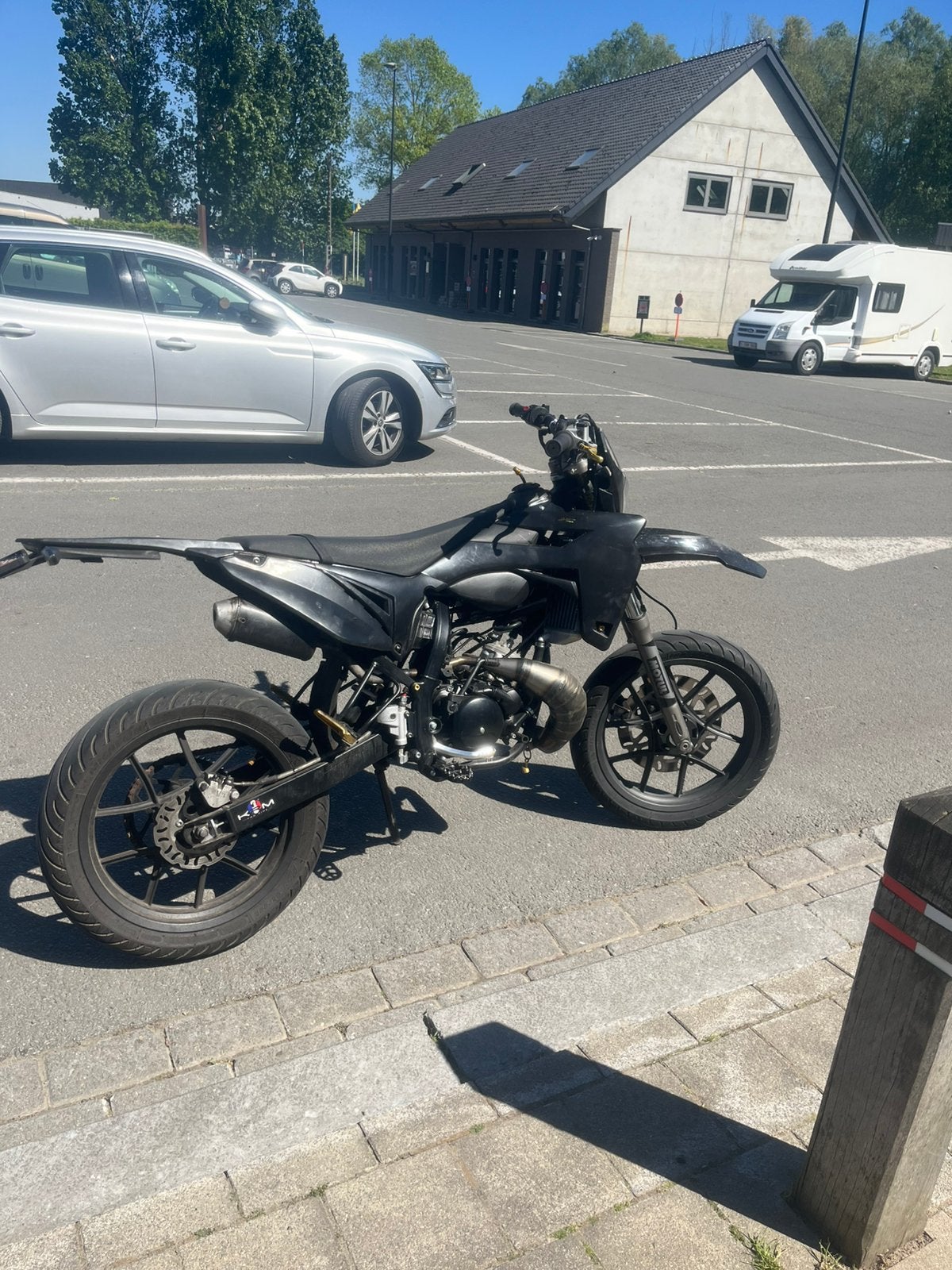 Sherco smr50, Fietsen en Brommers, 6 versnellingen, 49 cc, Zo goed als nieuw, Ophalen