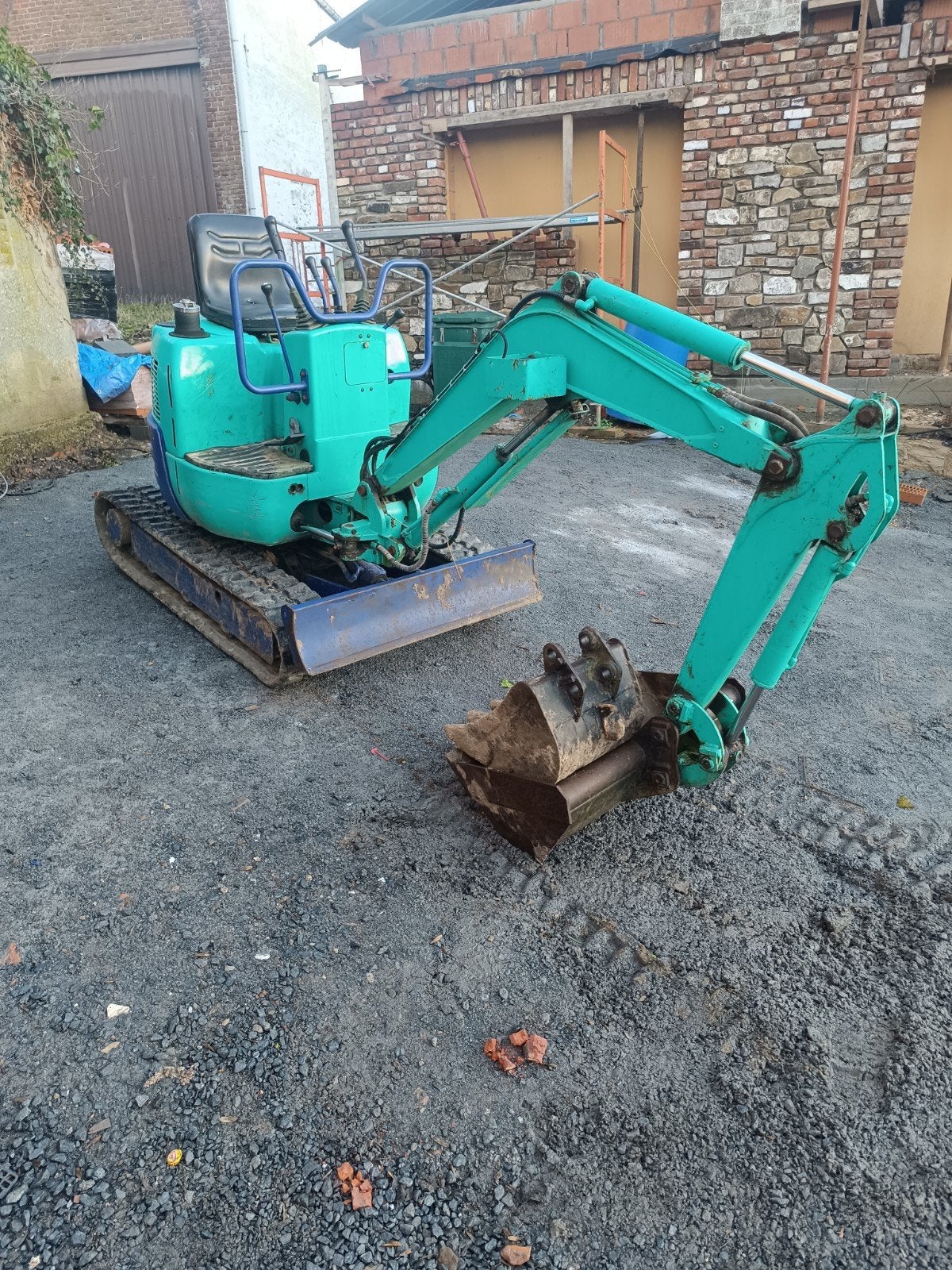 Location mini pelle 1t2 avec opérateur, Zakelijke goederen, Machines en Bouw | Kranen en Graafmachines, Dumper