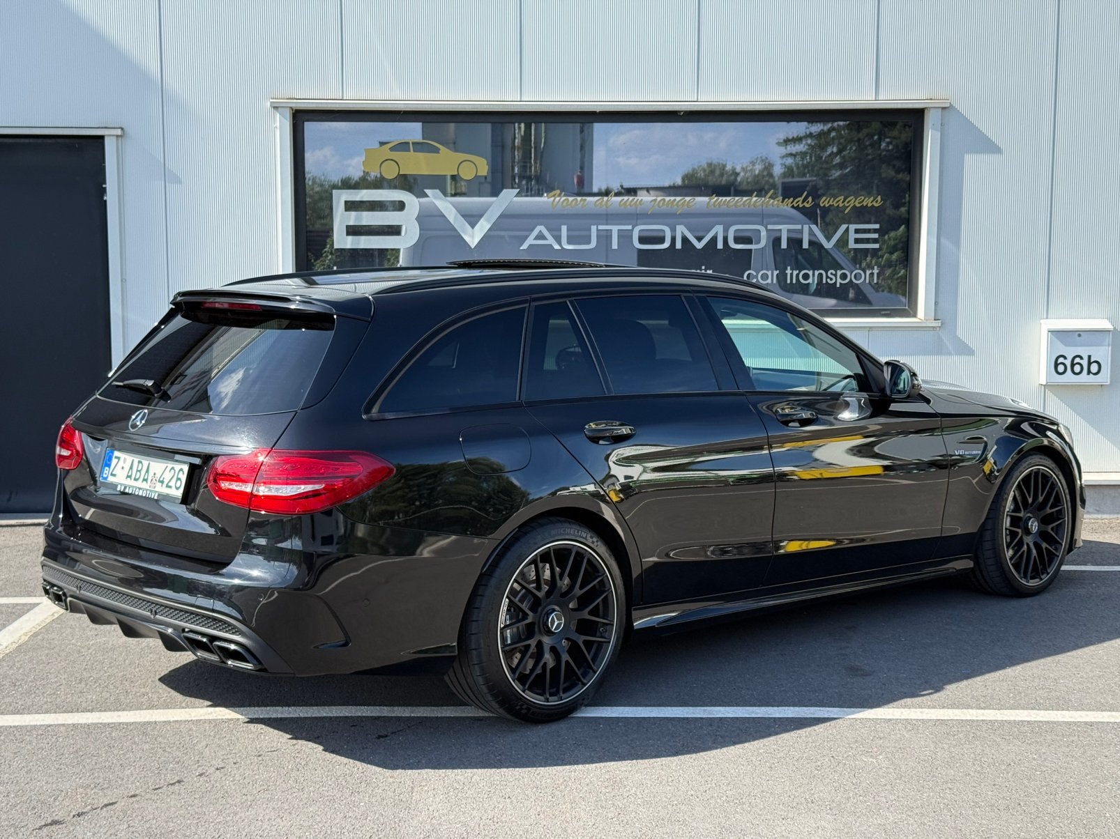 MERCEDES C63 AMG - LICHTE VRACHT - PANO - BURMESTER, Autos, Mercedes-Benz, Cuir, Achat, Entreprise, Entretenue par le concessionnaire