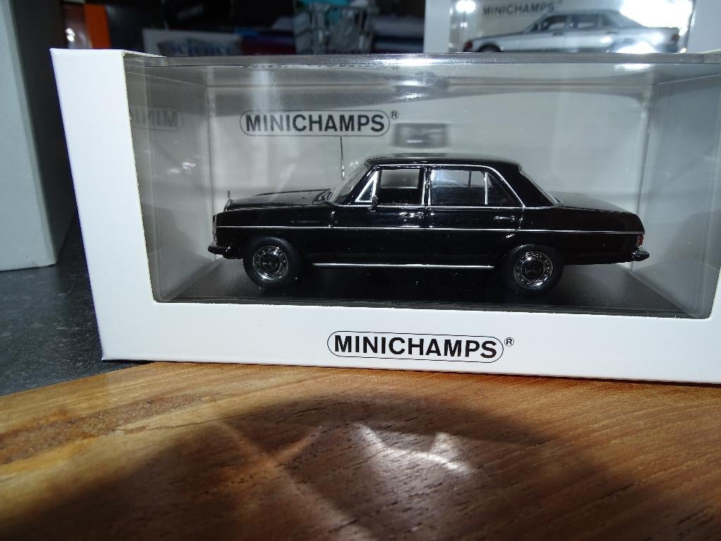 Minichamps Mercedes 200 de 1968 (limites 500 pcs) 1/43, Ophalen of Verzenden, Nieuw, Auto, MiniChamps