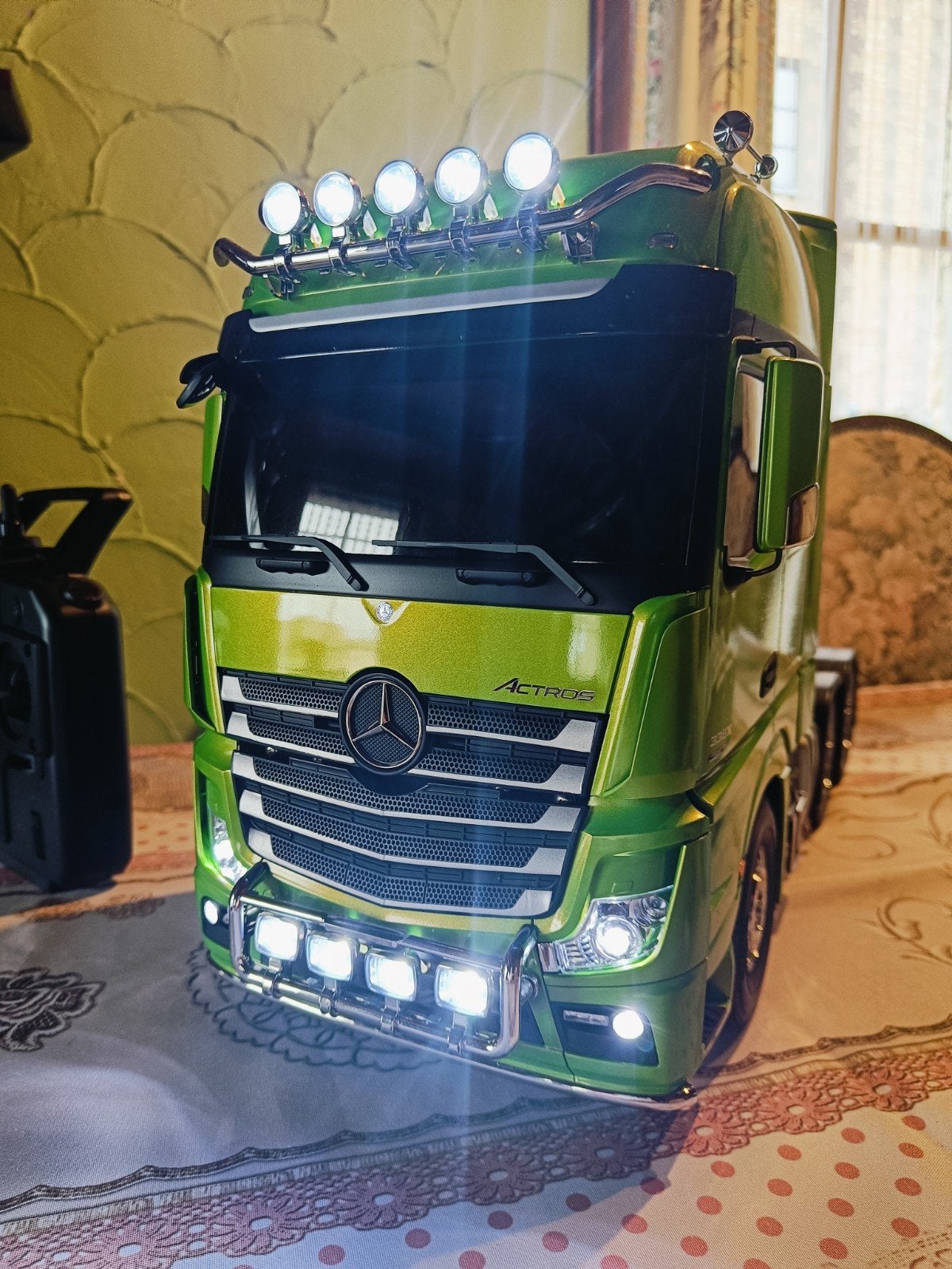 Tamiya truck, Hobby en Vrije tijd, Modelbouw | Radiografisch | Auto's, Ophalen of Verzenden