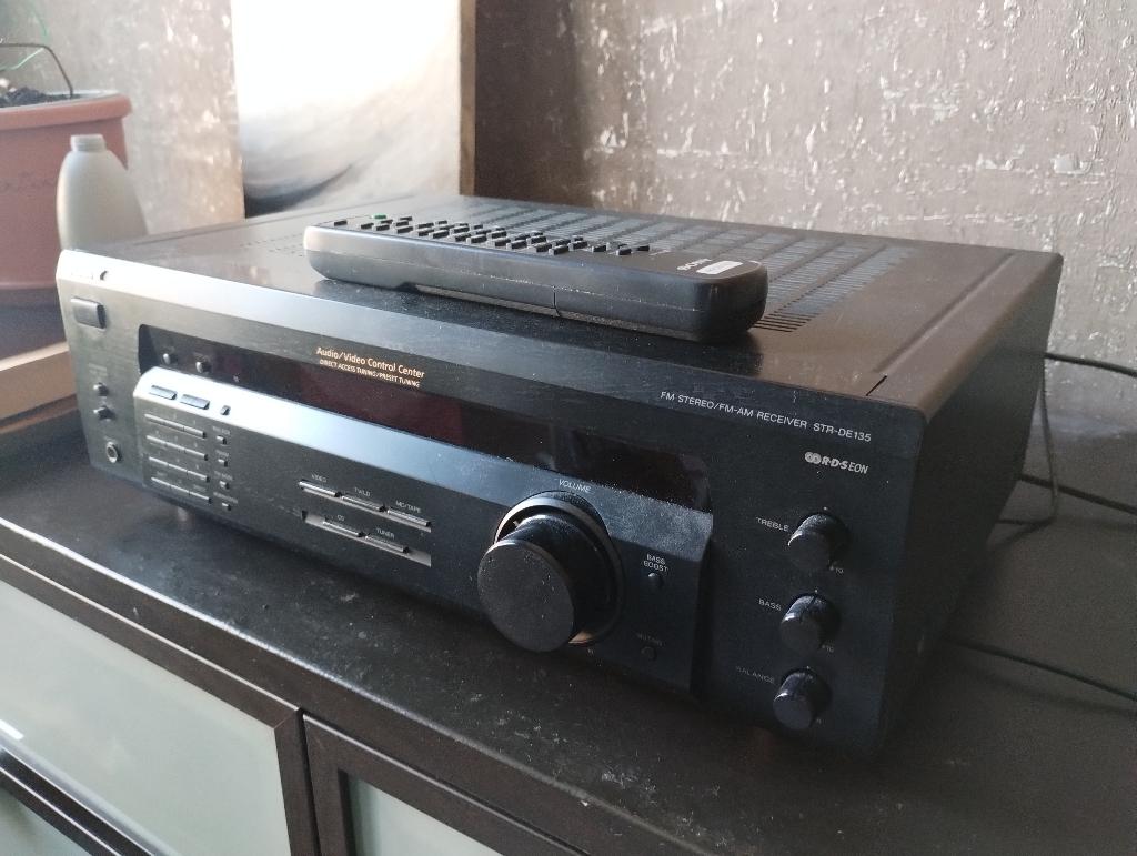 AV stereo receiver Sony STR-DE135, Audio, Tv en Foto, Versterkers en Ontvangers, Gebruikt, Ophalen of Verzenden, Sony, 120 watt of meer