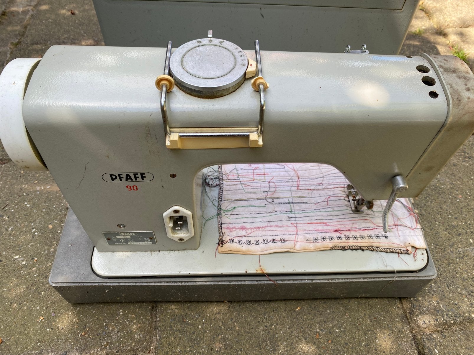 3 machines à coudre anciennes : PFAFF SINGER BORLETTI, Enlèvement