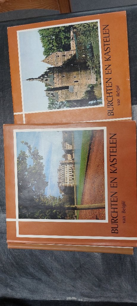 burchten en kastelen deel 1 tot en met 5, Ophalen, Gelezen, Prentenboek