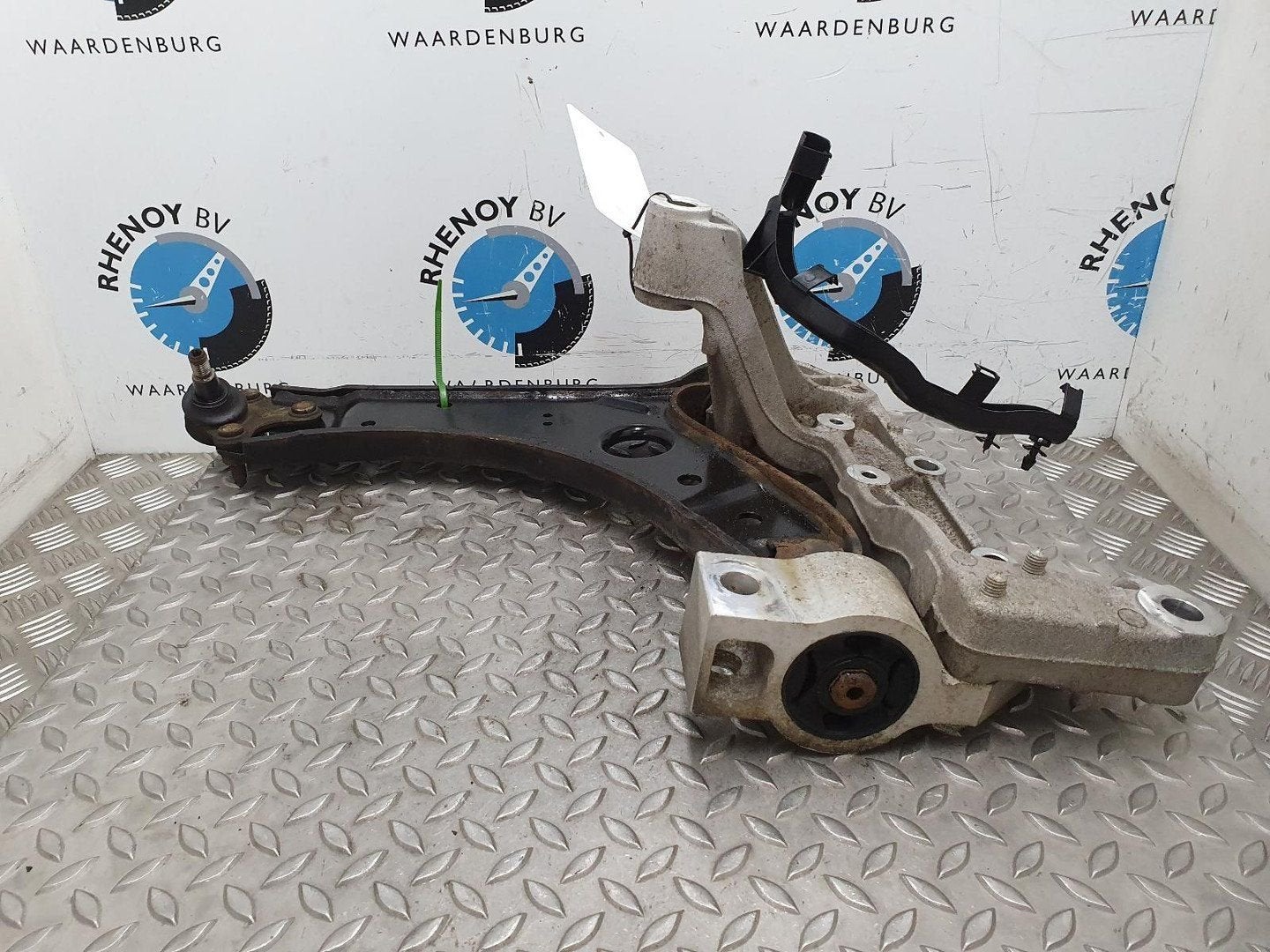 VOLKSWAGEN GOLF 1.6 Trendline  DRAAGARM ONDER LV 1K0407151AA, Ophalen of Verzenden, Gebruikt, ARN erkend