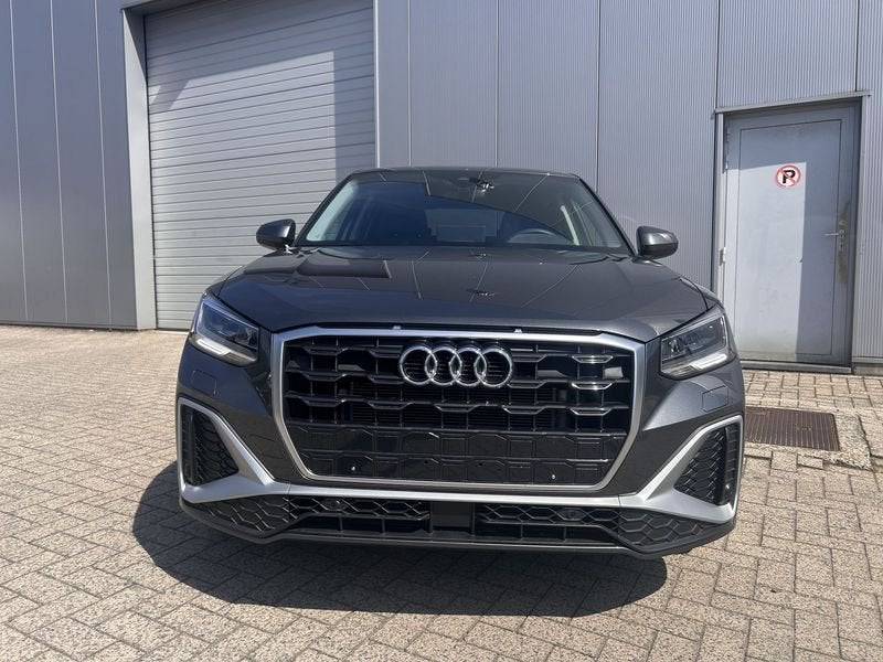 Audi Q2 30 TFSI S-Line, Autos, Argent ou Gris, Achat, Particulier, Apple Carplay