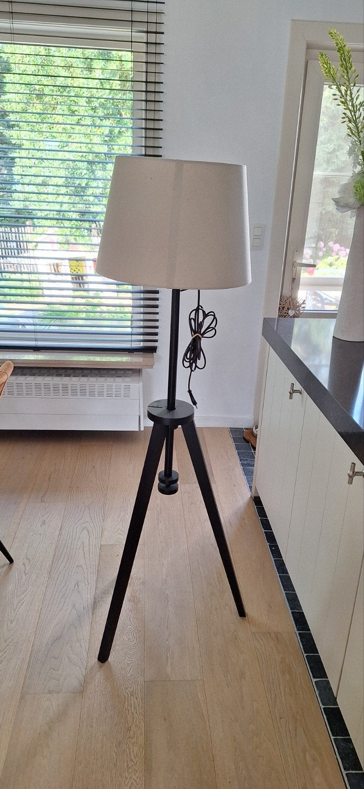 Ikea staanlamp, Ophalen