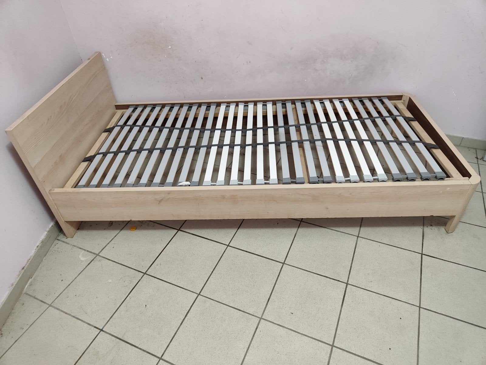 lit une personne en très bon état a vendre + matelas, Enlèvement, Une personne, 200 cm, 90 cm