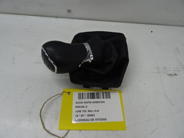 LEVIER DE CHANGEMENT DE VITESSES Skoda Rapid Spaceback, Utilisé, Skoda